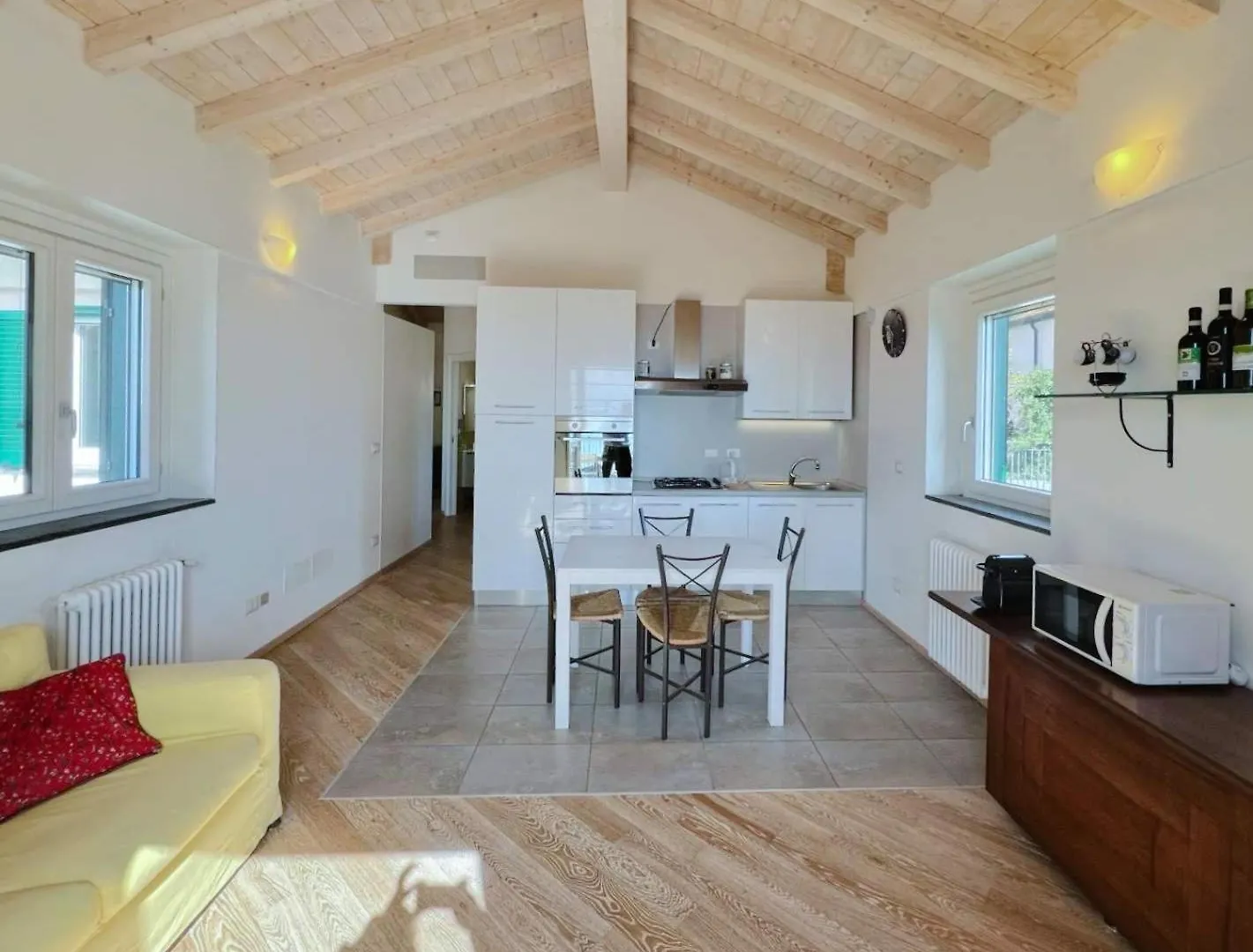 Apartmán Luminosa Mansarda Con Vista Mare Varazze 0*,
