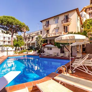 Hotel Coccodrillo &, Varazze